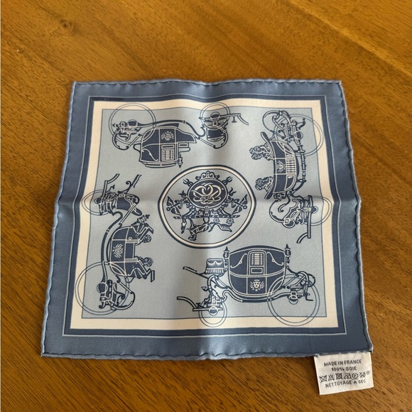 Hermès 20cm Ex-Libris Carriage Pocket Square - Picture 1 of 7